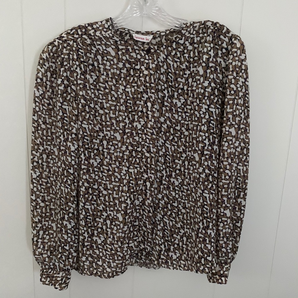 EUC  Lauren Lee top - size M - camel/cream color